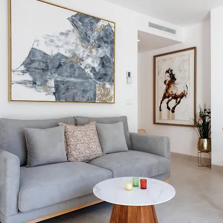 Banus - Banus - Playa Del Duque - Luxury Beachfront Complex - 2br - 2ba - Direct Access - Just 3 Min Walk To Puerto Banus Marina - Outdoor Terrace - 35,000 M2 Tropical Gardens - 3 Pools - 2 Onsite Restaurants - Ideal For Familie