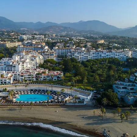 Banus - Banus - Playa Del Duque - Luxury Beachfront Complex - 2br - 2ba - Direct Access - Just 3 Min Walk To Puerto Banus Marina - Outdoor Terrace - 35,000 M2 Tropical Gardens - 3 Pools - 2 Onsite Restaurants - Ideal For Familie *